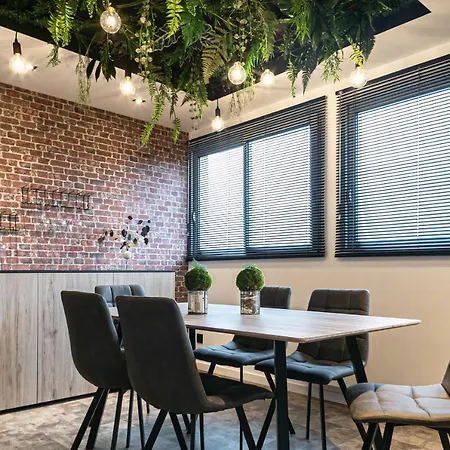 Little Factory - 2 Pieces - Parking Prive * Pau