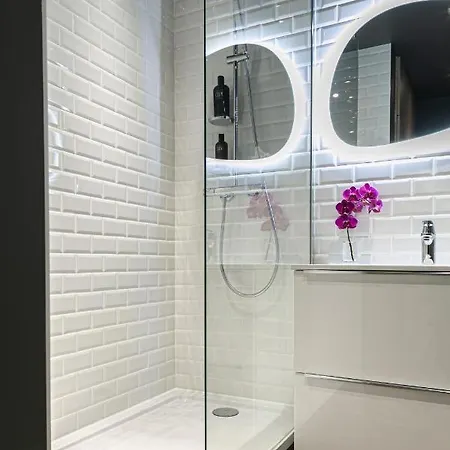 Little Factory - 2 Pieces - Parking Prive Apartamento *