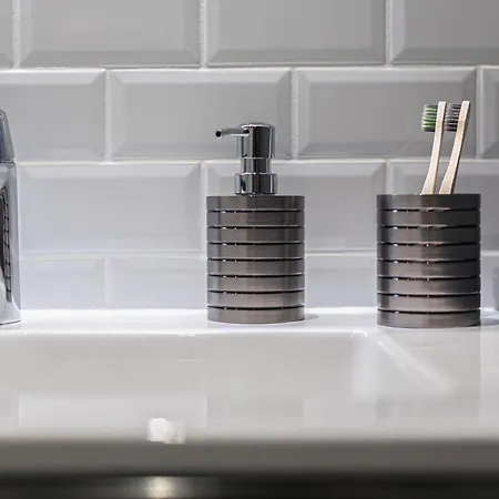 Little Factory - 2 Pieces - Parking Prive Apartamento