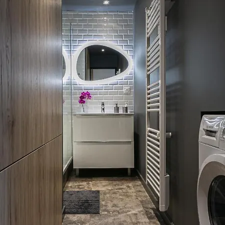 Little Factory - 2 Pieces - Parking Prive * Pau