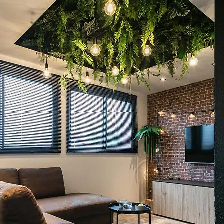 Little Factory - 2 Pieces - Parking Prive * Pau