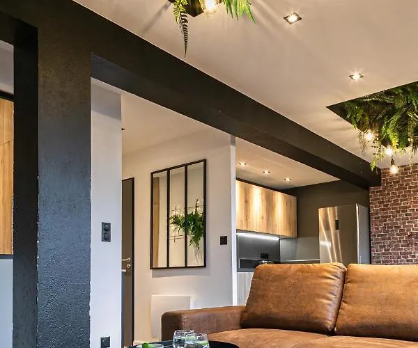 Little Factory - 2 Pièces - Parking Privé Apartamento