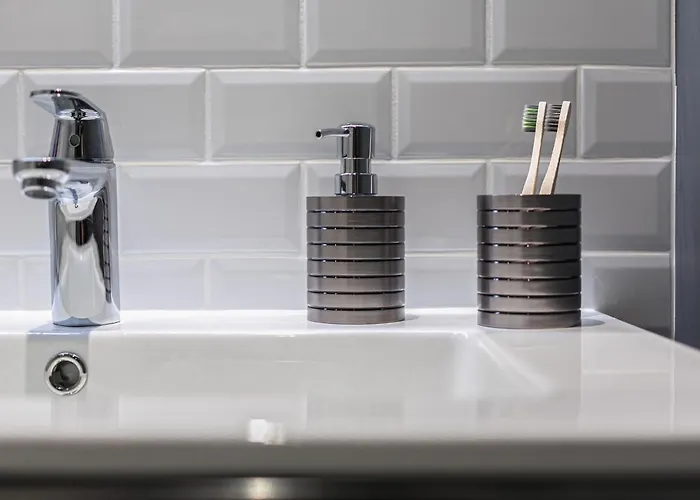 Little Factory - 2 Pièces - Parking Privé Apartamento